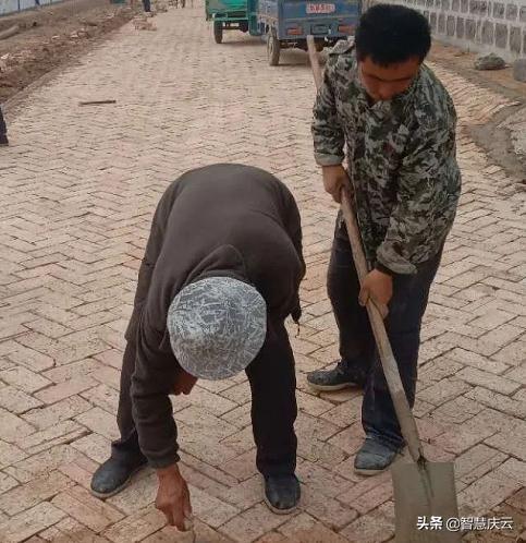 戶戶通官網(wǎng)引領勵志新篇章，擁抱變化，自信成就未來