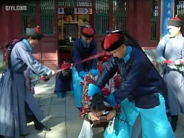 涉政警告，小女孩打屁股視頻涉及嚴重道德和法律問題